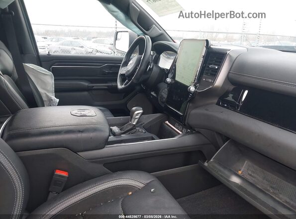 1C6SRFLPXSN664586 2025 RAM 1500 Gray Widok wnętrza z przodu