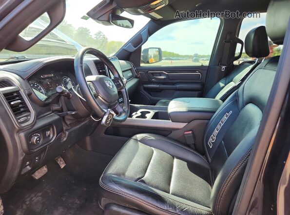 1C6SRFLT2LN409381 2020 RAM 1500 Серый Вид салона спереди