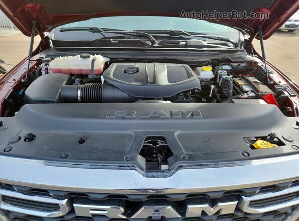 1C6SRFMPXSN518073 2025 RAM 1500 Красный Вид задней части салона