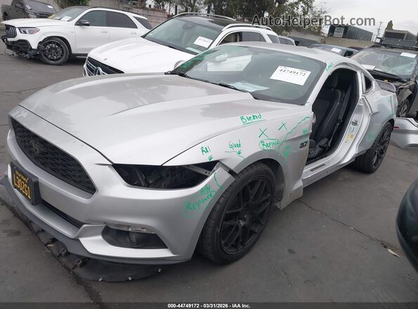 1FA6P8AM1G5221017 2016 FORD MUSTANG Серебряный Передняя левая четверть