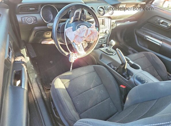 1FA6P8AM1G5273313 2016 FORD MUSTANG Серебряный Вид панели приборов