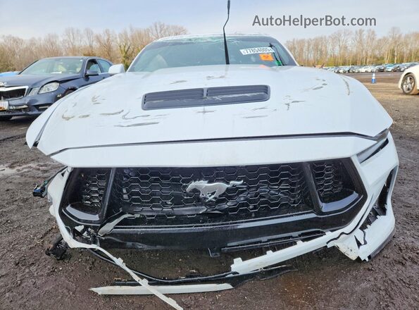1FA6P8CF3T5400443 2026 FORD MUSTANG Белый Вид спереди