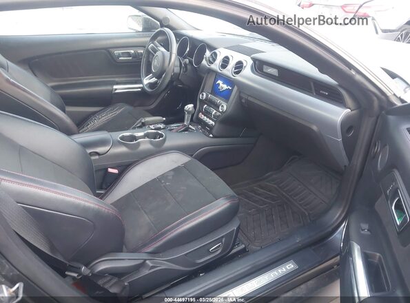 1FA6P8CF5G5228213 2016 FORD MUSTANG Серый Вид салона спереди