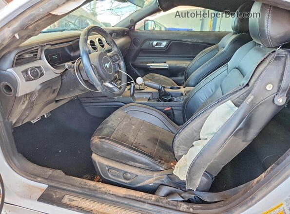 1FA6P8CF5P5307185 2023 FORD MUSTANG Белый Вид салона спереди