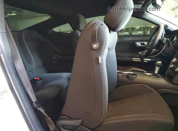 1FA6P8CF6J5129164 2018 FORD MUSTANG White Vista de los asientos traseros