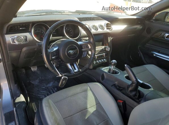 1FA6P8CF8L5103913 2020 FORD MUSTANG Серебряный Вид панели приборов