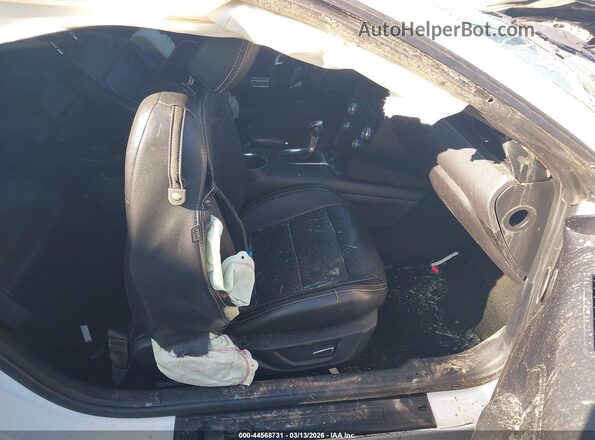 1FA6P8CF9J5106963 2018 FORD MUSTANG Белый Вид салона спереди