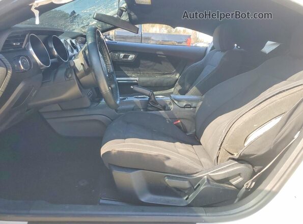 1FA6P8TH0K5199357 2019 FORD MUSTANG Белый Вид салона спереди