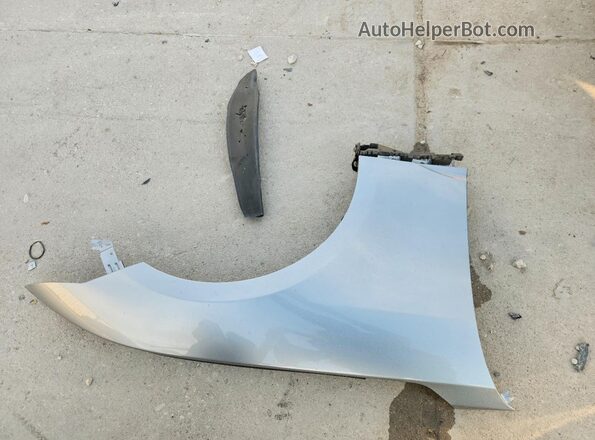 1FA6P8TH5R5134465 2024 FORD MUSTANG Серебряный Вид подкапотного пространства