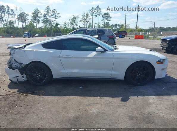 1FA6P8TH6L5114765 2020 FORD MUSTANG White Widok wnętrza 360 stopni