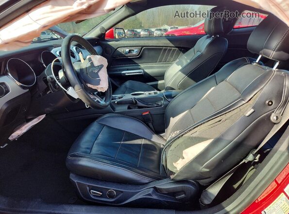 1FA6P8TH7H5224490 2017 FORD MUSTANG Красный Вид салона спереди