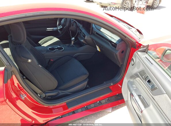 1FA6P8TH9T5108572 2026 FORD MUSTANG Красный Вид салона спереди