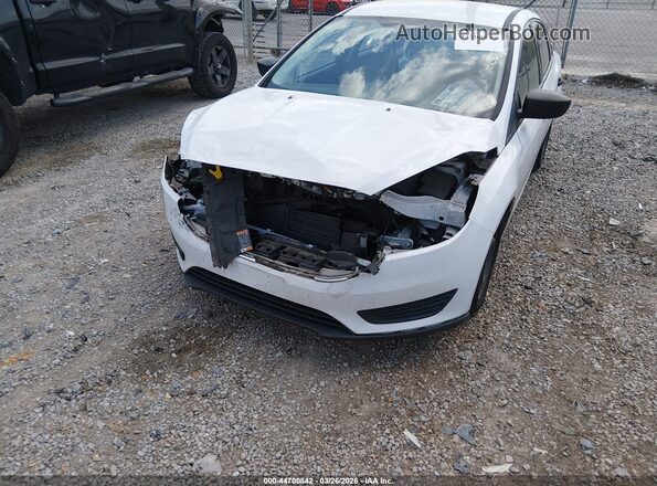 1FADP3E23GL399591 2016 FORD FOCUS White Widok z przodu