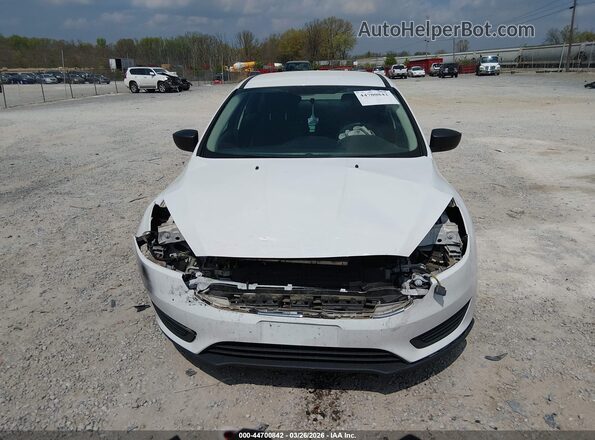 1FADP3E23GL399591 2016 FORD FOCUS White Widok wnętrza z tyłu