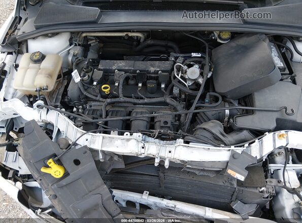 1FADP3E23GL399591 2016 FORD FOCUS White Widok z tyłu