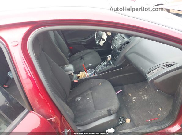 1FADP3F21GL243869 2016 FORD FOCUS Красный Вид салона спереди