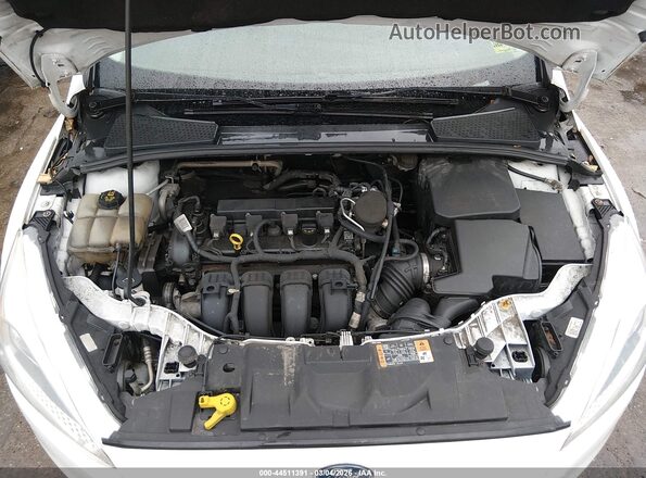 1FADP3F25GL269133 2016 FORD FOCUS White უკანა ხედი