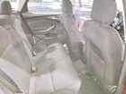 2017 Ford Focus Красный vin: 1FADP3F2XHL231091