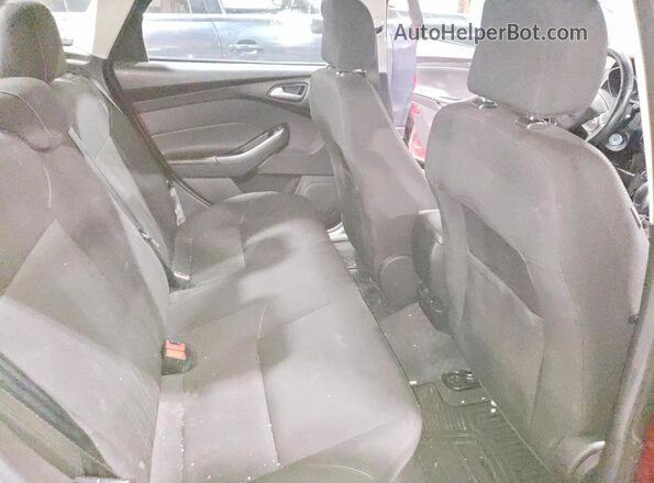1FADP3F2XHL231091 2017 FORD FOCUS Красный Вид задних сидений
