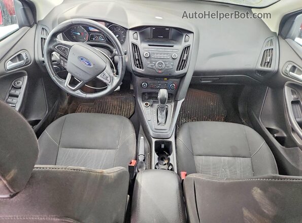 1FADP3F2XHL231091 2017 FORD FOCUS Красный Вид панели приборов