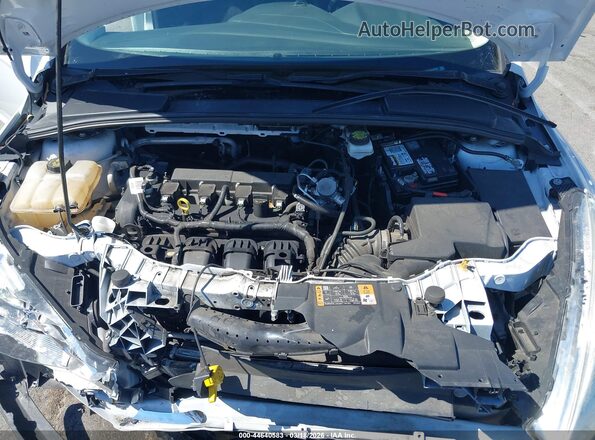 1FADP3F2XJL220663 2018 FORD FOCUS Белый Вид сзади