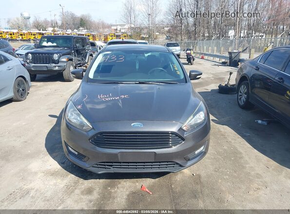 1FADP3FEXHL266207 2017 FORD FOCUS Серый Вид задней части салона