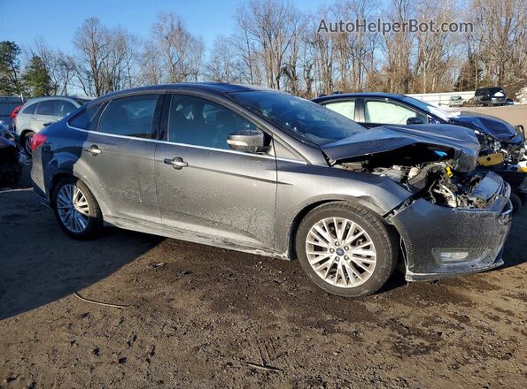 1FADP3J20JL202163 2018 FORD FOCUS Серый Передняя правая четверть