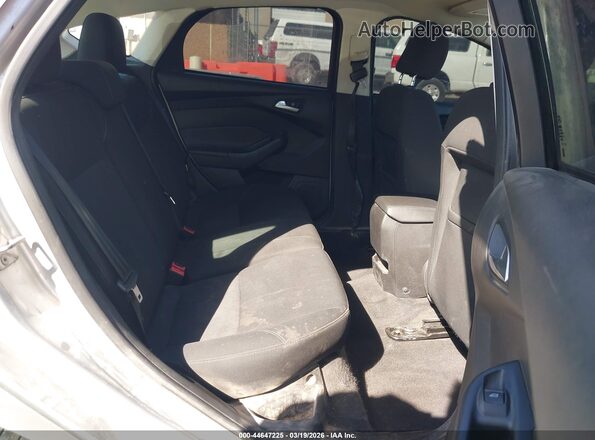 1FADP3K21GL331696 2016 FORD FOCUS Серебряный Вид наклейки с VIN-кодом