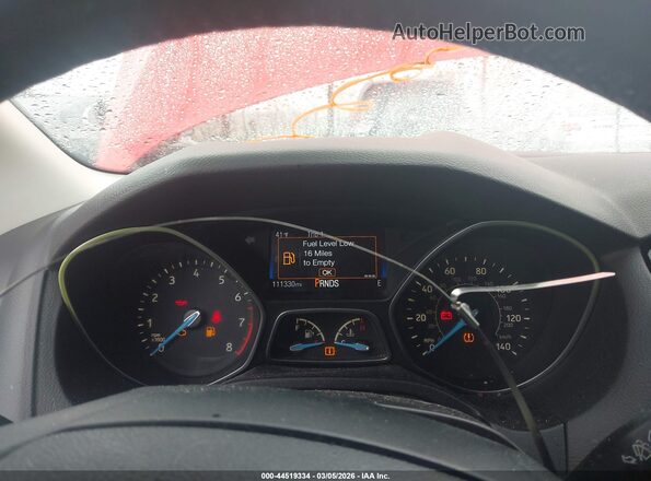 1FADP3K26GL215250 2016 FORD FOCUS Red Widok tylnych siedzeń