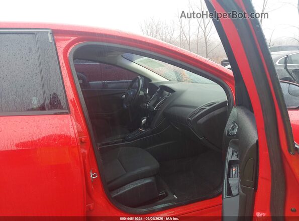 1FADP3K26GL215250 2016 FORD FOCUS Red Widok wnętrza z przodu