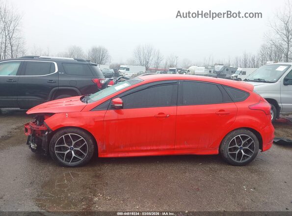 1FADP3K26GL215250 2016 FORD FOCUS Red 
