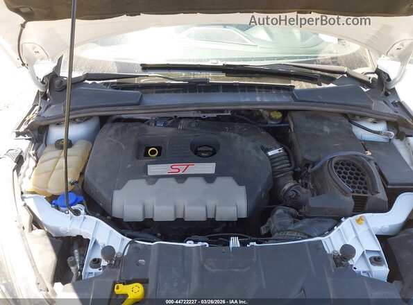 1FADP3L93JL211420 2018 FORD FOCUS ST Белый Вид сзади