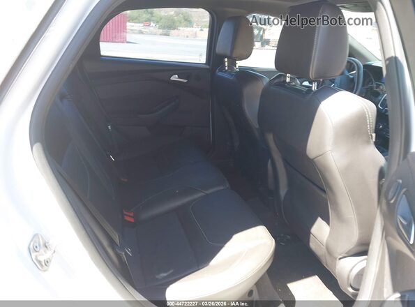 1FADP3L93JL211420 2018 FORD FOCUS ST Белый Вид наклейки с VIN-кодом