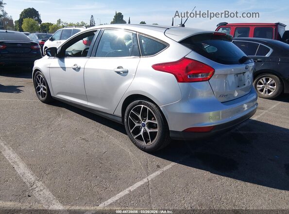 1FADP3M25HL232085 2017 FORD FOCUS Серебряный Задняя левая четверть