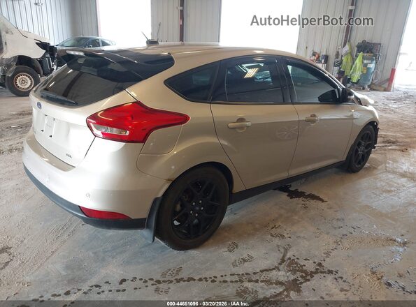 1FADP3M26HL305285 2017 FORD FOCUS Золотой Задняя правая четверть