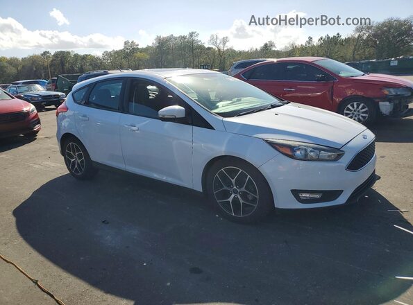 1FADP3M2XHL337365 2017 FORD FOCUS Белый Передняя правая четверть