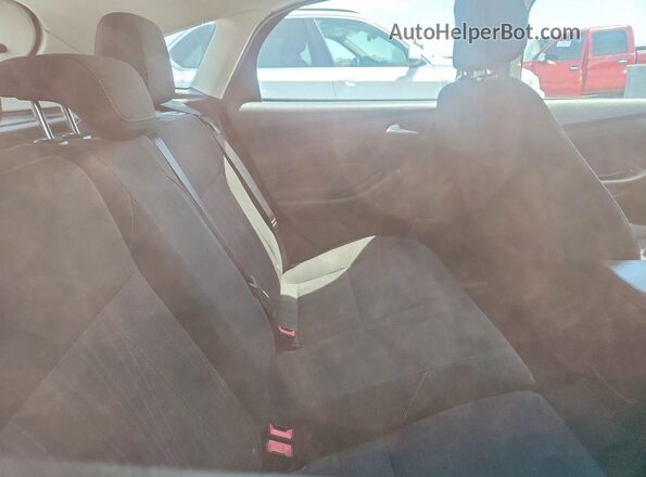1FADP3M2XJL201632 2018 FORD FOCUS Black Widok tylnych siedzeń