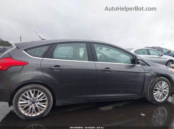 1FADP3N24JL314961 2018 FORD FOCUS Серый Вид задней части салона