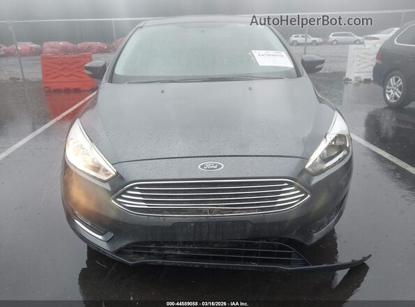 1FADP3N24JL314961 2018 FORD FOCUS Серый Вид спереди