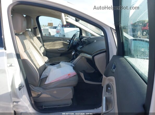 1FADP5CU5GL109352 2016 FORD C-MAX ENERGI White Widok wnętrza z przodu