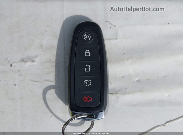 1FADP5CU5GL111795 2016 FORD C-MAX ENERGI Красный Вид панели приборов