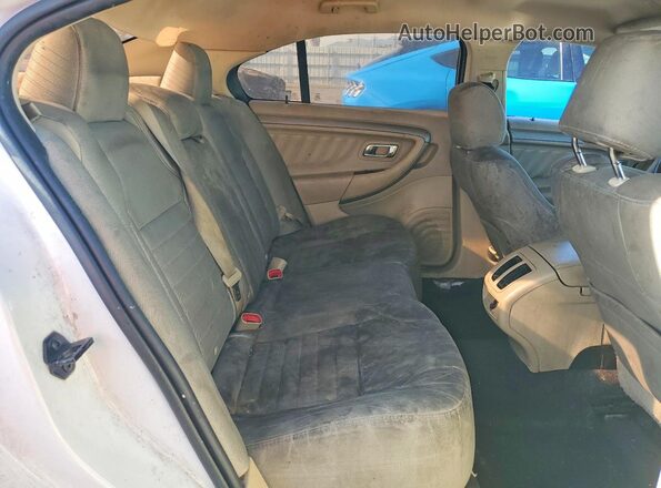 1FAHP2D84KG106946 2019 FORD TAURUS White Widok tylnych siedzeń