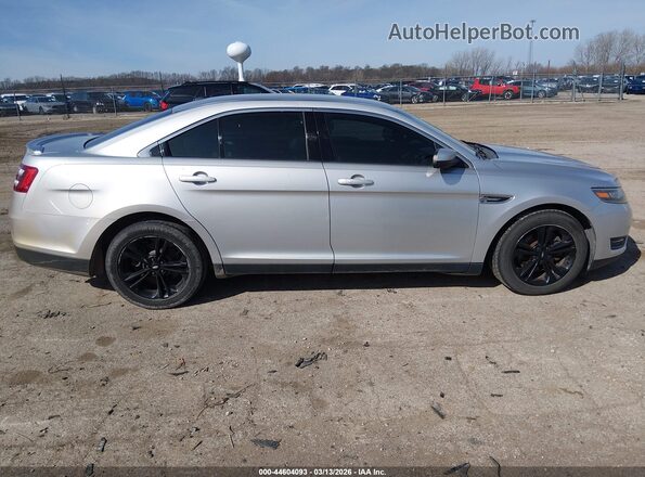 1FAHP2E88HG112983 2017 FORD TAURUS Серебряный Вид задней части салона