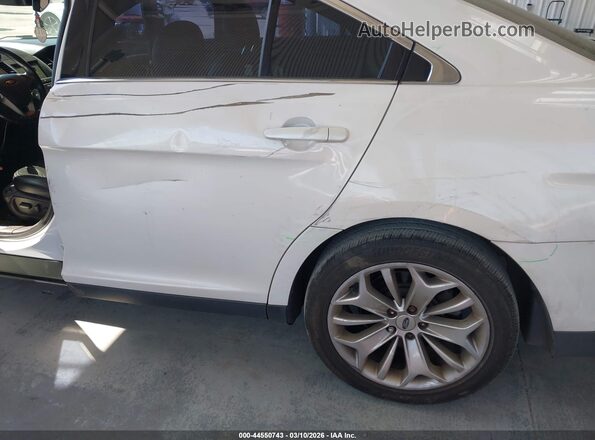 1FAHP2F83JG109784 2018 FORD TAURUS Белый Вид спереди
