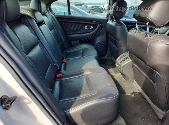 1FAHP2F84GG155908 2016 FORD TAURUS Белый Вид задних сидений