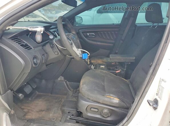 1FAHP2L89GG126490 2016 FORD TAURUS Белый Вид салона спереди