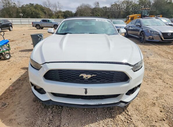 1FATP8UH1H5204592 2017 FORD MUSTANG Белый Вид спереди