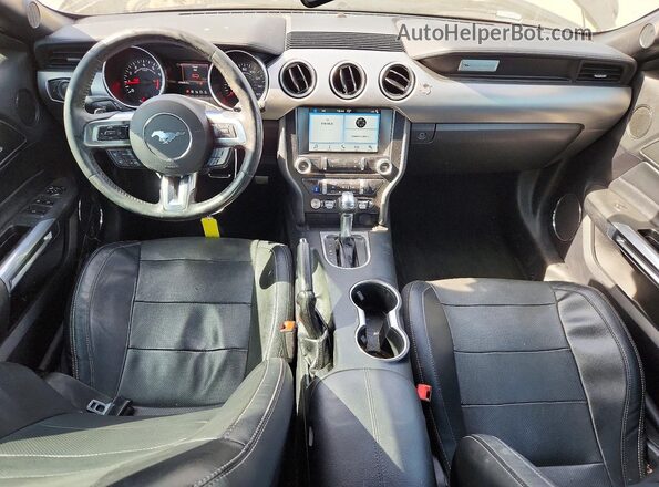 1FATP8UH2J5177487 2018 FORD MUSTANG Серый Вид панели приборов