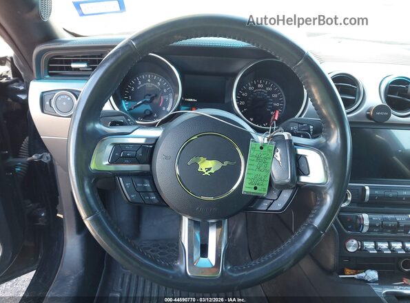 1FATP8UH6J5111282 2018 FORD MUSTANG Черный Вид панели приборов