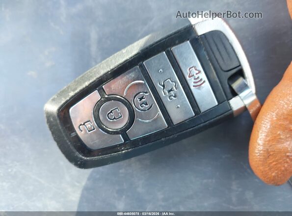 1FATP8UH8L5131410 2020 FORD MUSTANG Белый Вид панели приборов